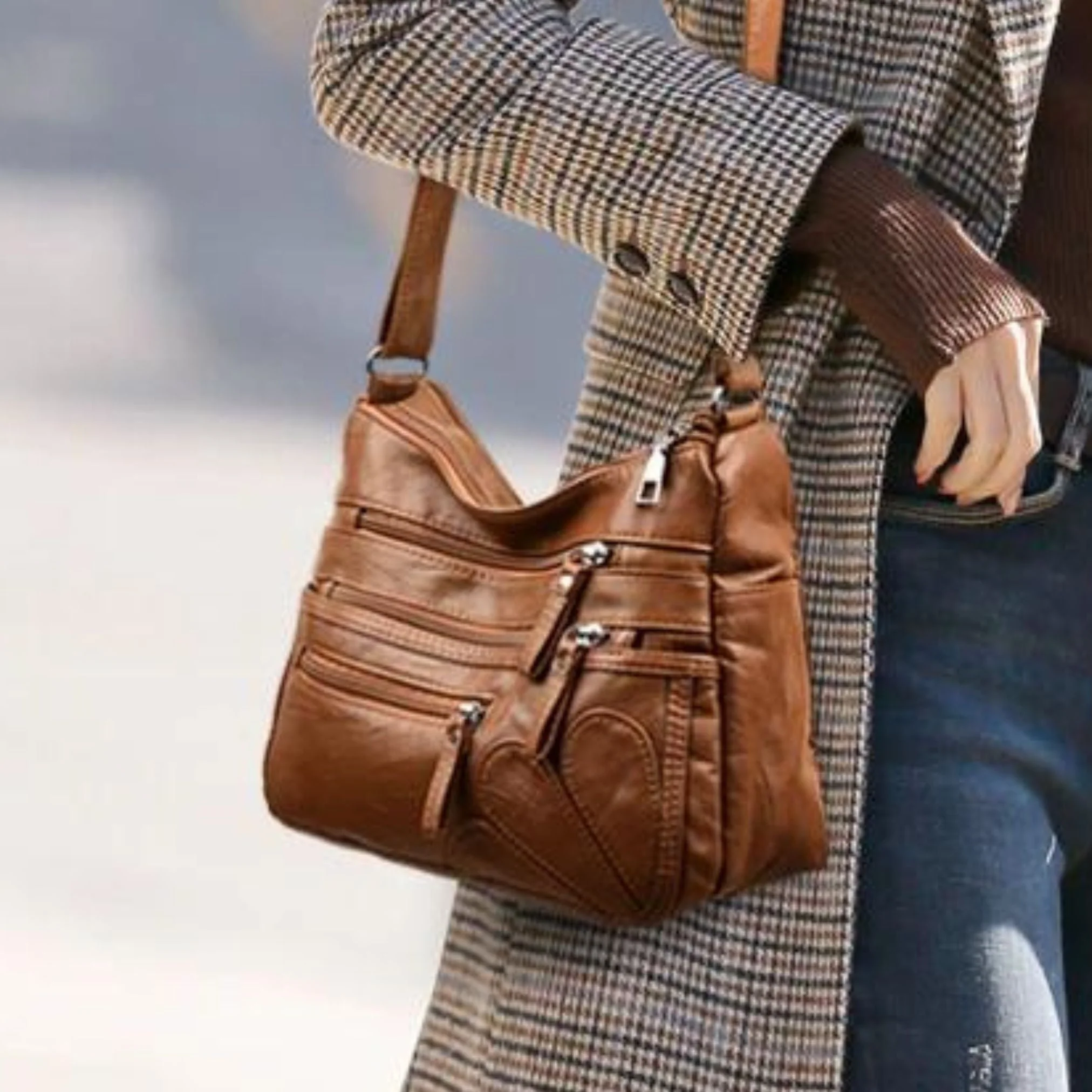 Bolsa Transversal Feminina em Couro - Stephan Ferrera - Image 5